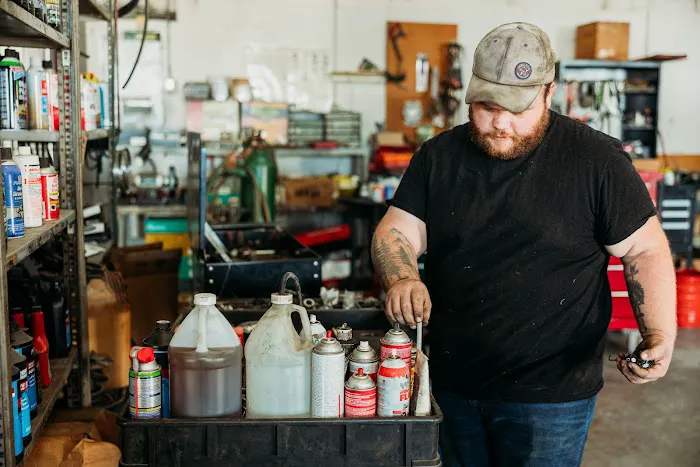 Jon's Service Center Picture 3