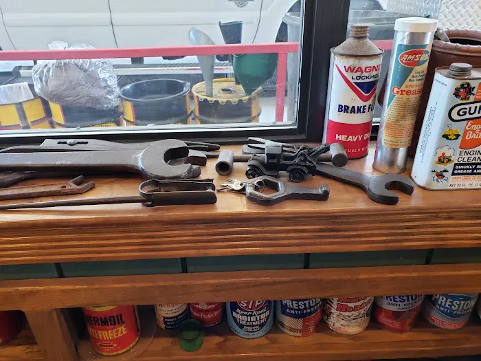 Hunter's Oil Depot Picture 1