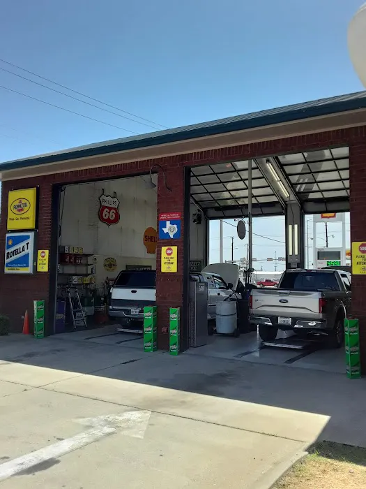 Hunter's Oil Depot Picture 7