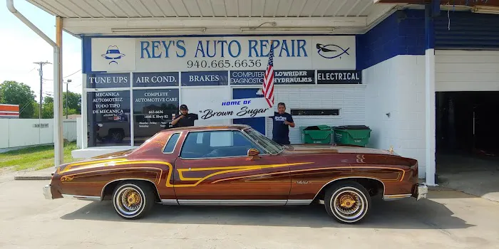 Rey's Auto Repair Picture 7