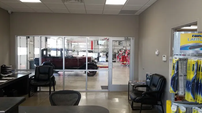 Mr. Mac's Tire Pros Picture 4