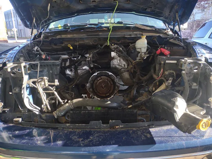 Pippins Auto Repair Picture 2