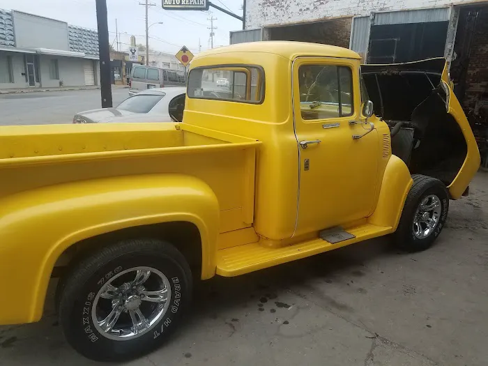 Pippins Auto Repair Picture 6