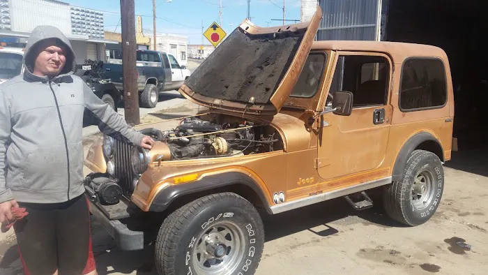 Pippins Auto Repair Picture 4