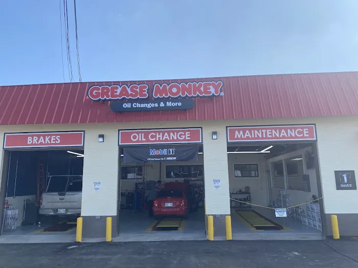 Grease Monkey Picture 8