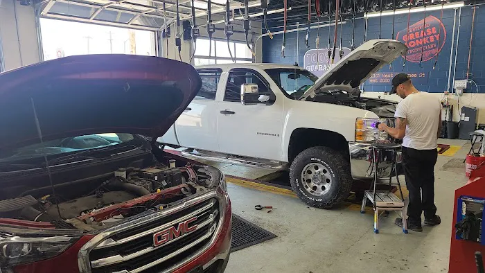 Grease Monkey Picture 4