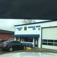 Discount Tires - East ico