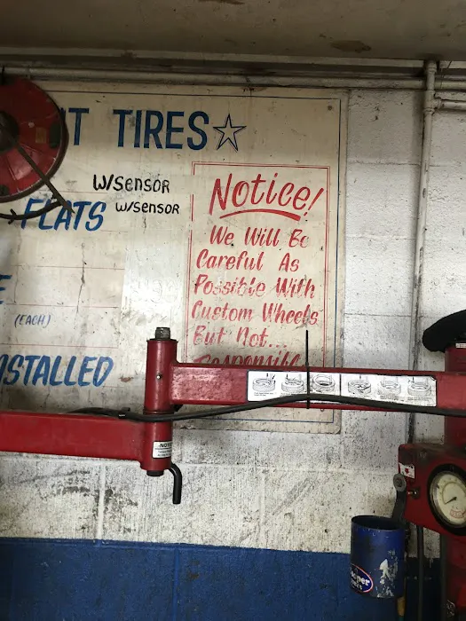 Discount Tires - East Picture 4