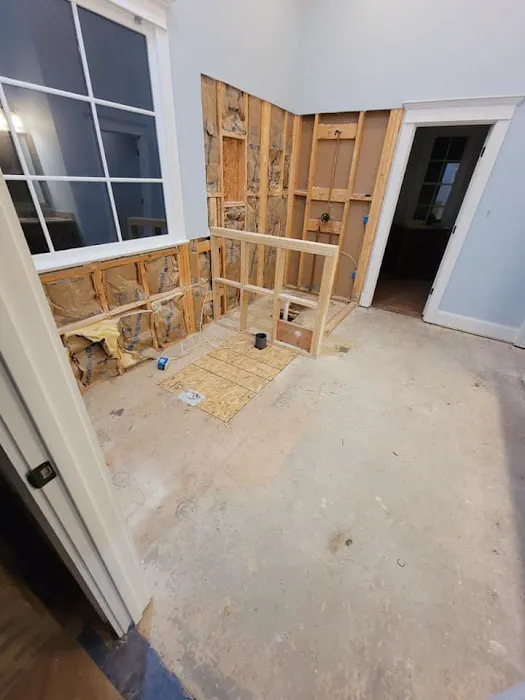 Dave's Air Conditioning Plumbing & Electrical Picture 1