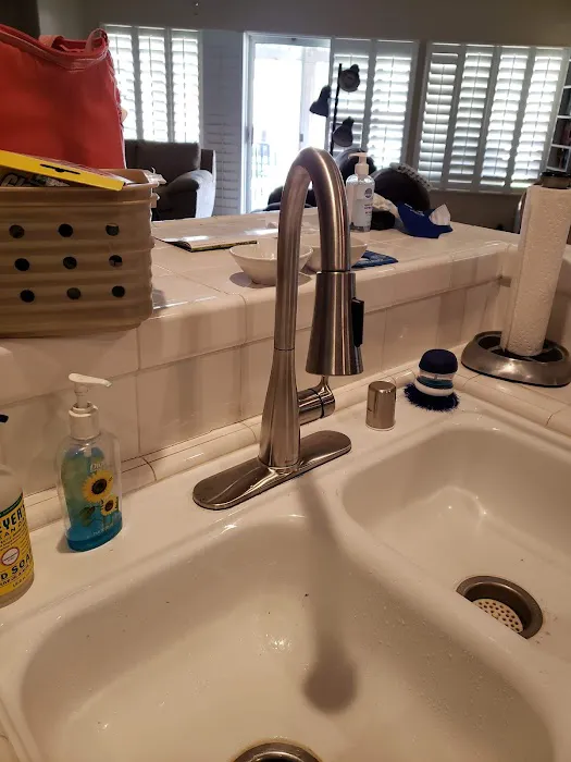 Dave's Air Conditioning Plumbing & Electrical Picture 3