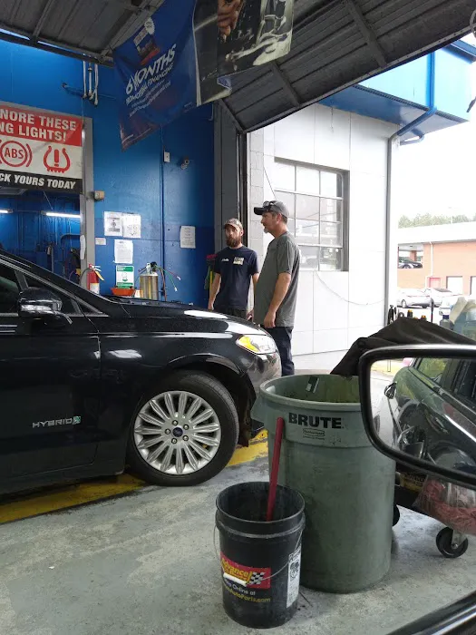 Express Oil Change & Tire Engineers Picture 1