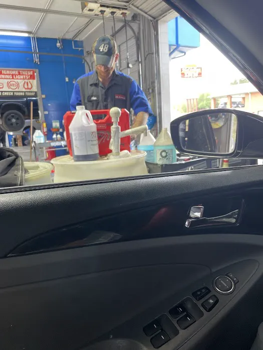 Express Oil Change & Tire Engineers Picture 7