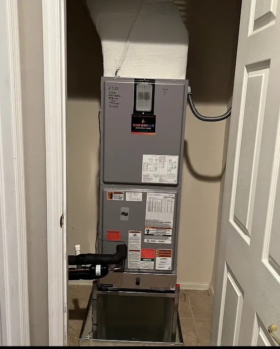 One Way Air Picture 9