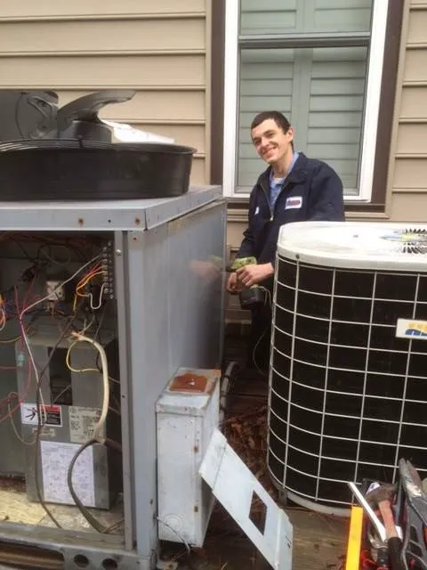 Carney & Son 72 Degrees Picture 1