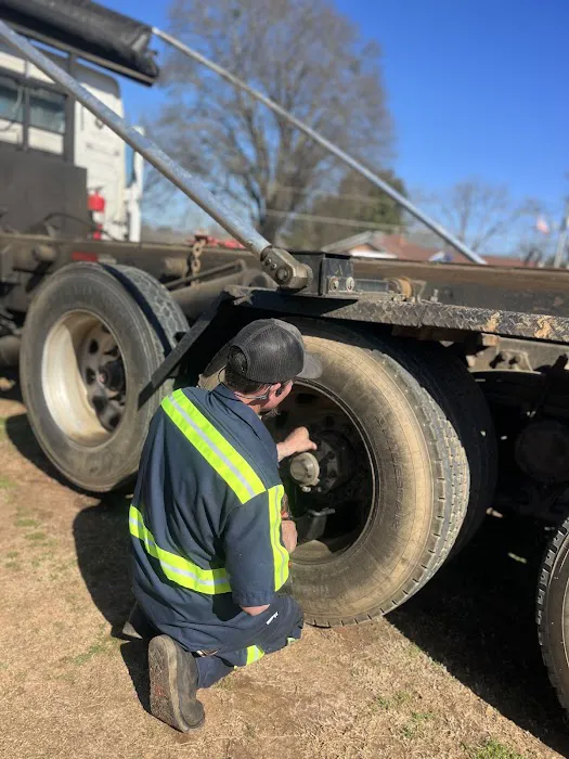 Franklin Fleet and Auto Repair LLC Picture 6