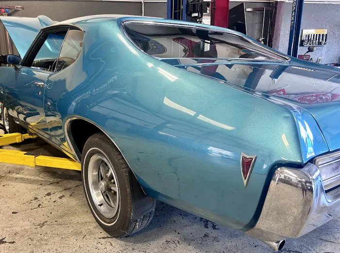 Ohana Auto Repair Picture 3