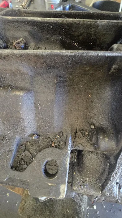 C & R Automotive Inc Picture 1