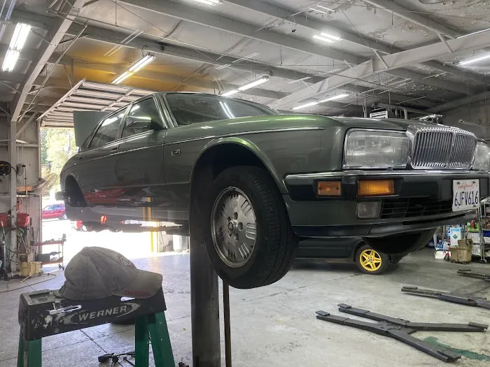 Carolina Auto Repair services Picture 10