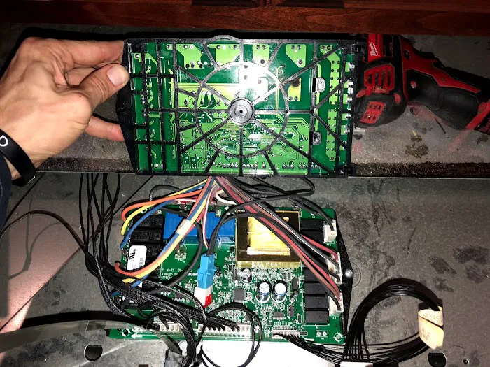 Appliance Tech Pros & Refrigeration Repair Picture 1