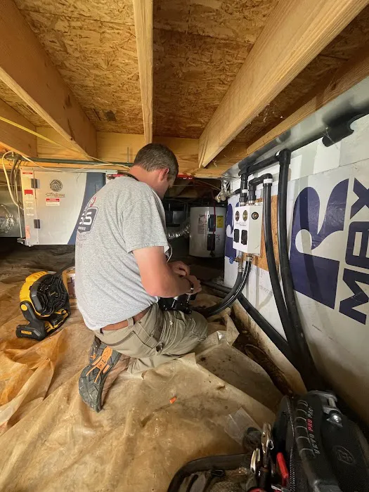 S & S Maintenance LLC Heating & Cooling Picture 2