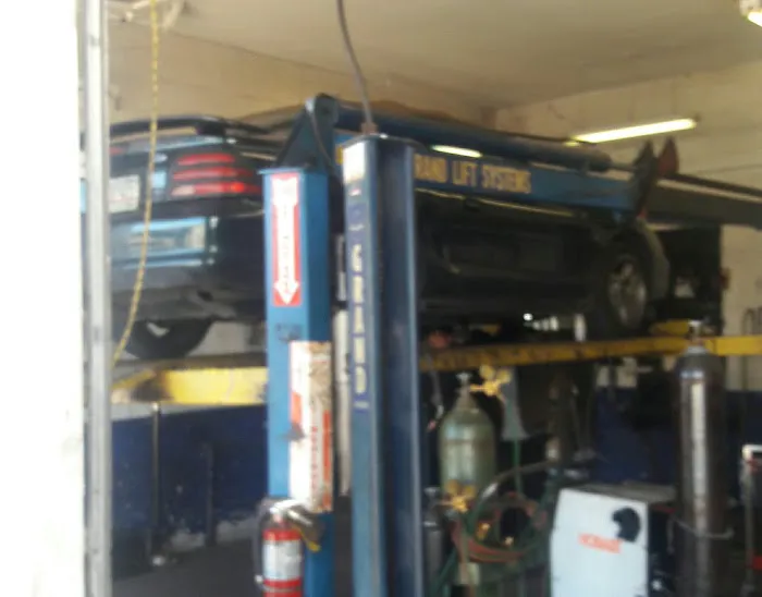 City Muffler and A/C Repair Picture 2