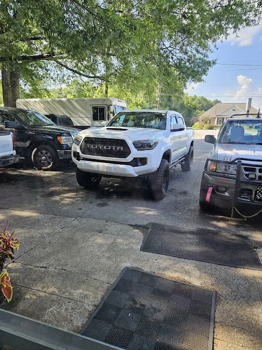 Captain Tire & Auto Repair Picture 1