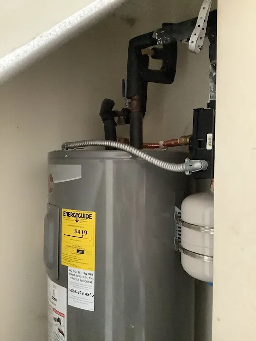 Snappy Services - Electric, Plumbing, Heating & Air Picture 3