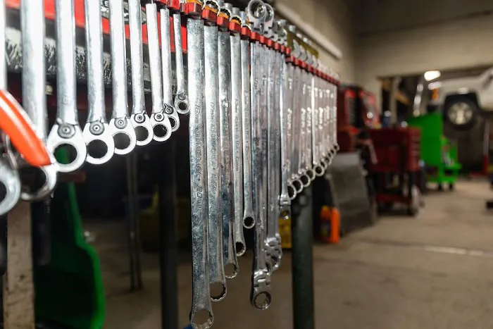 Professional Auto Repair Picture 6