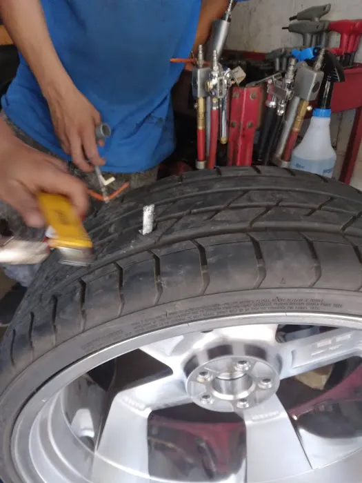 Slim's Service Company Picture 3