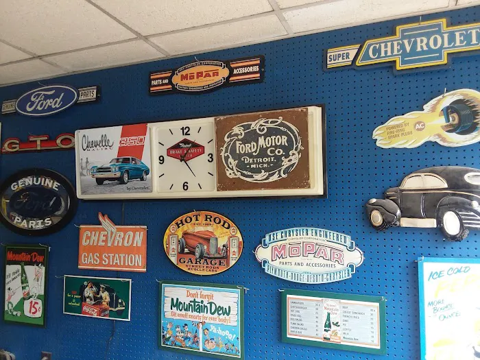 Godfrey & Sons Garage Picture 4