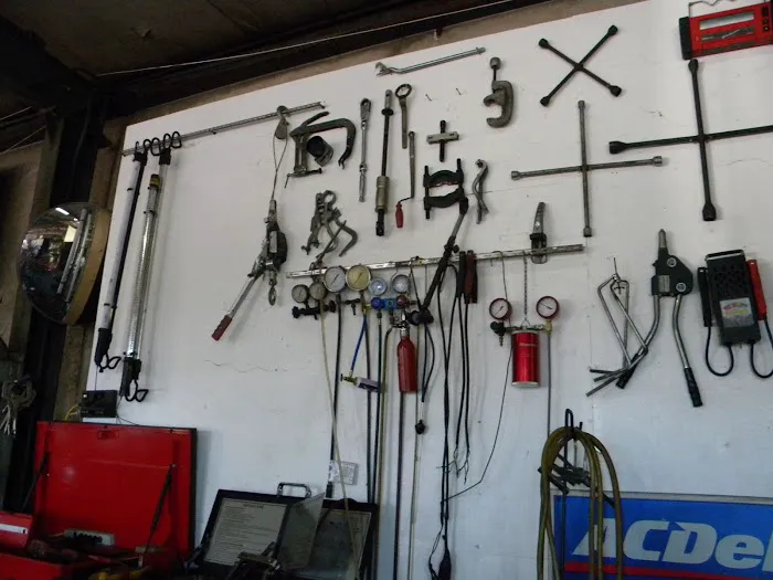 United Auto Service Picture 6