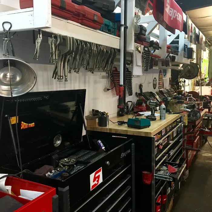 United Auto Service Picture 10