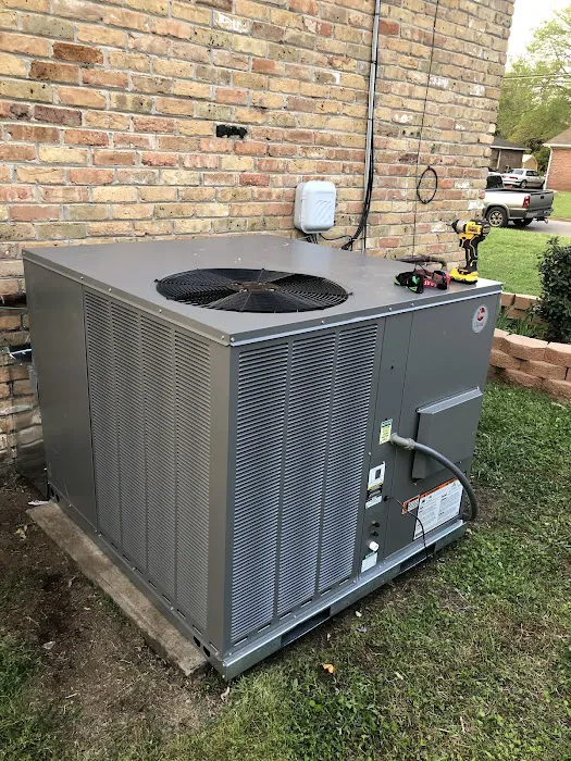 Hart to Heart Maintenance, LLC Picture 1