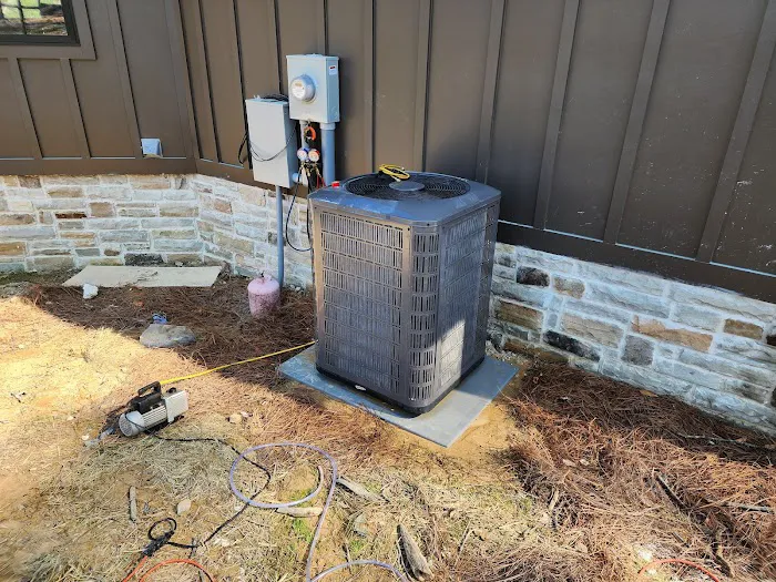 24/7 Heating & cooling Picture 1