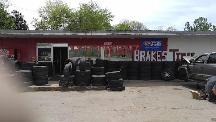 Pit Stop Tires & Auto Repair Picture 1