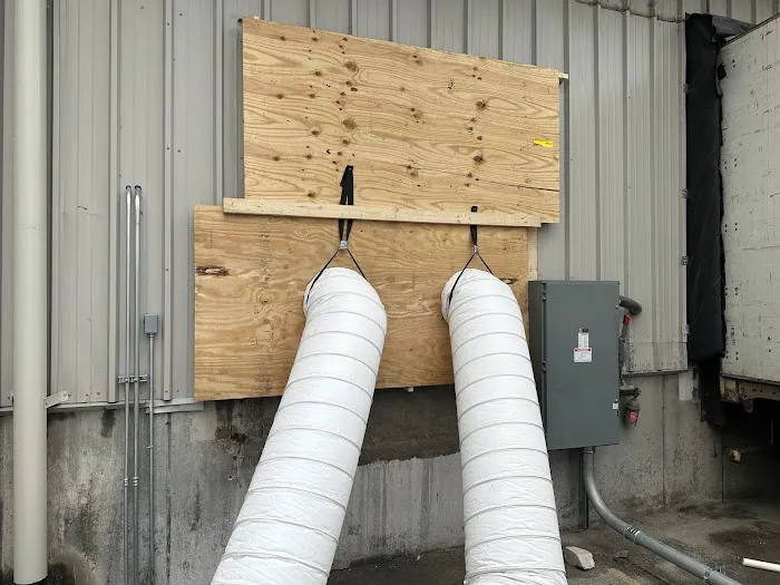 Cold Air Rentals Picture 7