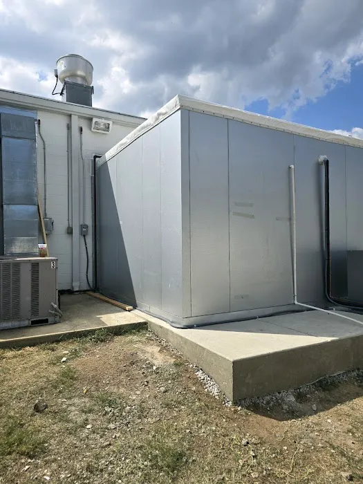 Service Tech Picture 3