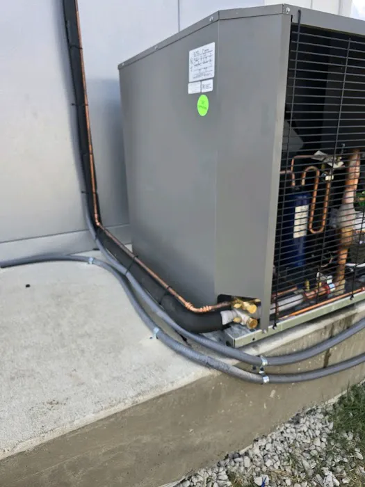 Service Tech Picture 4