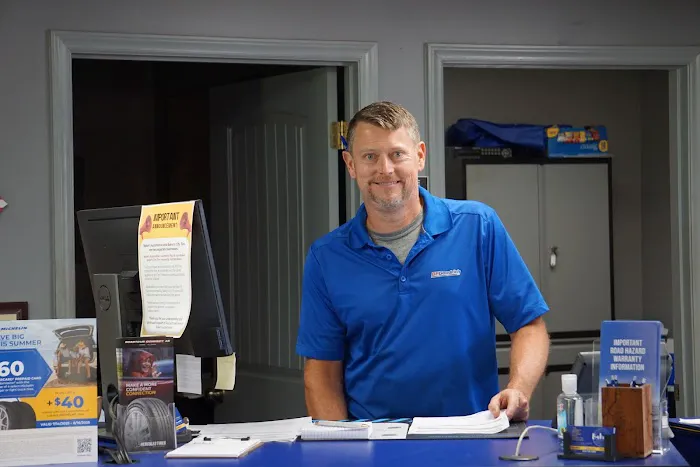 Baker's Automotive Picture 9