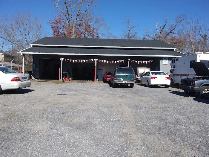 Dolphin Automotive Repair Picture 3