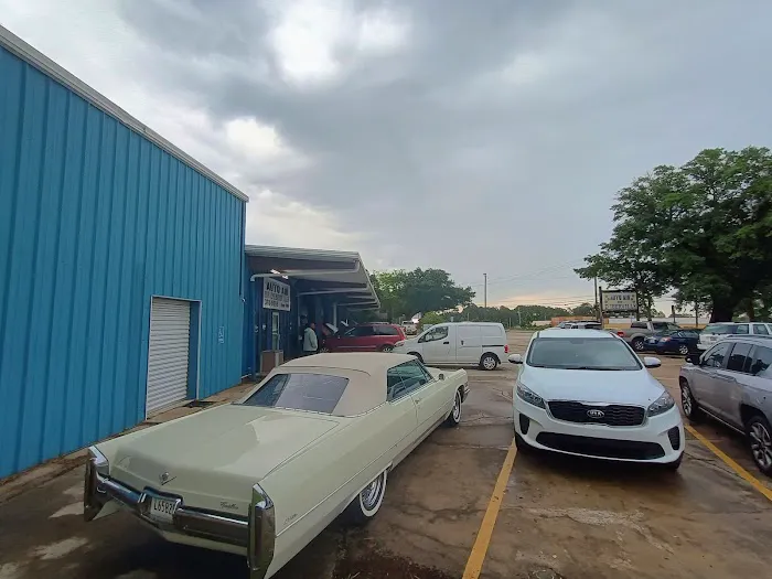 Auto Air of D'Iberville Picture 2