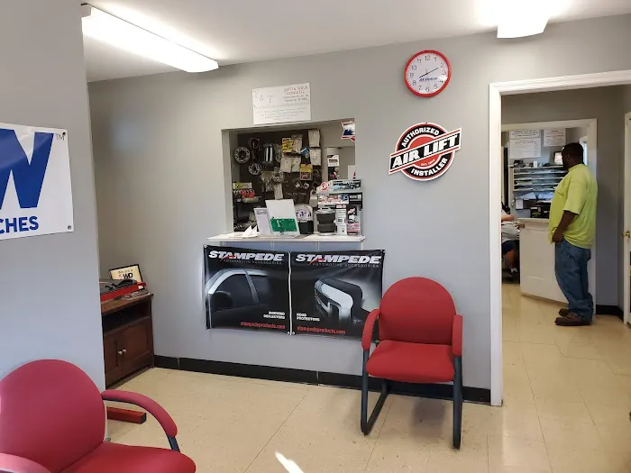 T&T Auto & Truck, LLC Picture 1