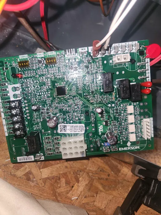 Howard & Son Air Repair and Maintenance Services Picture 4