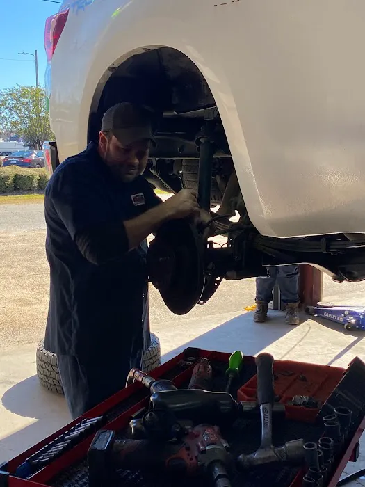 Clark's Professional Car Care - D'Iberville Picture 5