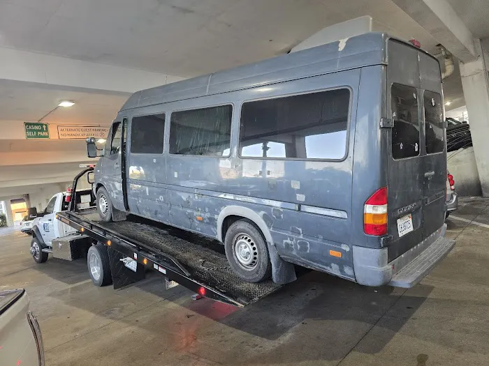 Clark's Professional Car Care - D'Iberville Picture 7