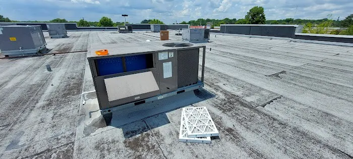 SI Service Group Picture 1