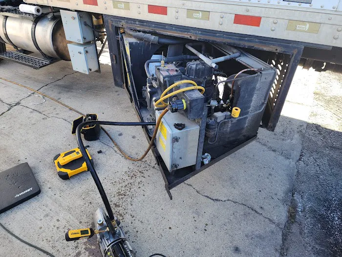 CHR Cooling Heating & Refrigeration Picture 4