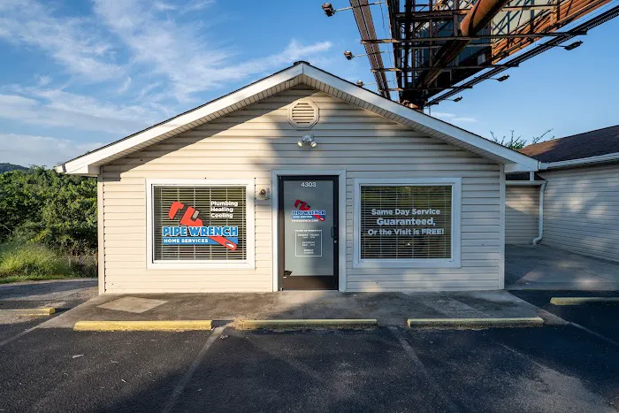 Pipe Wrench Plumbing, Heating & Cooling Picture 3