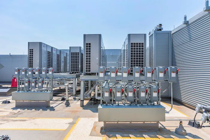 Lee Company Picture 1