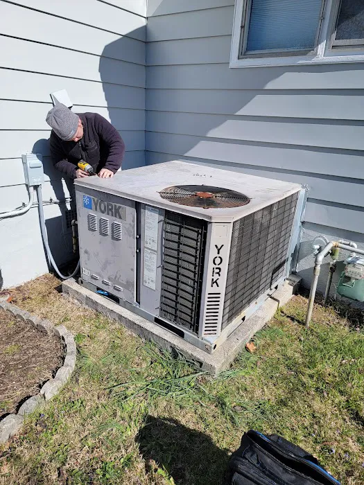 Quality Heat & Aire Picture 4